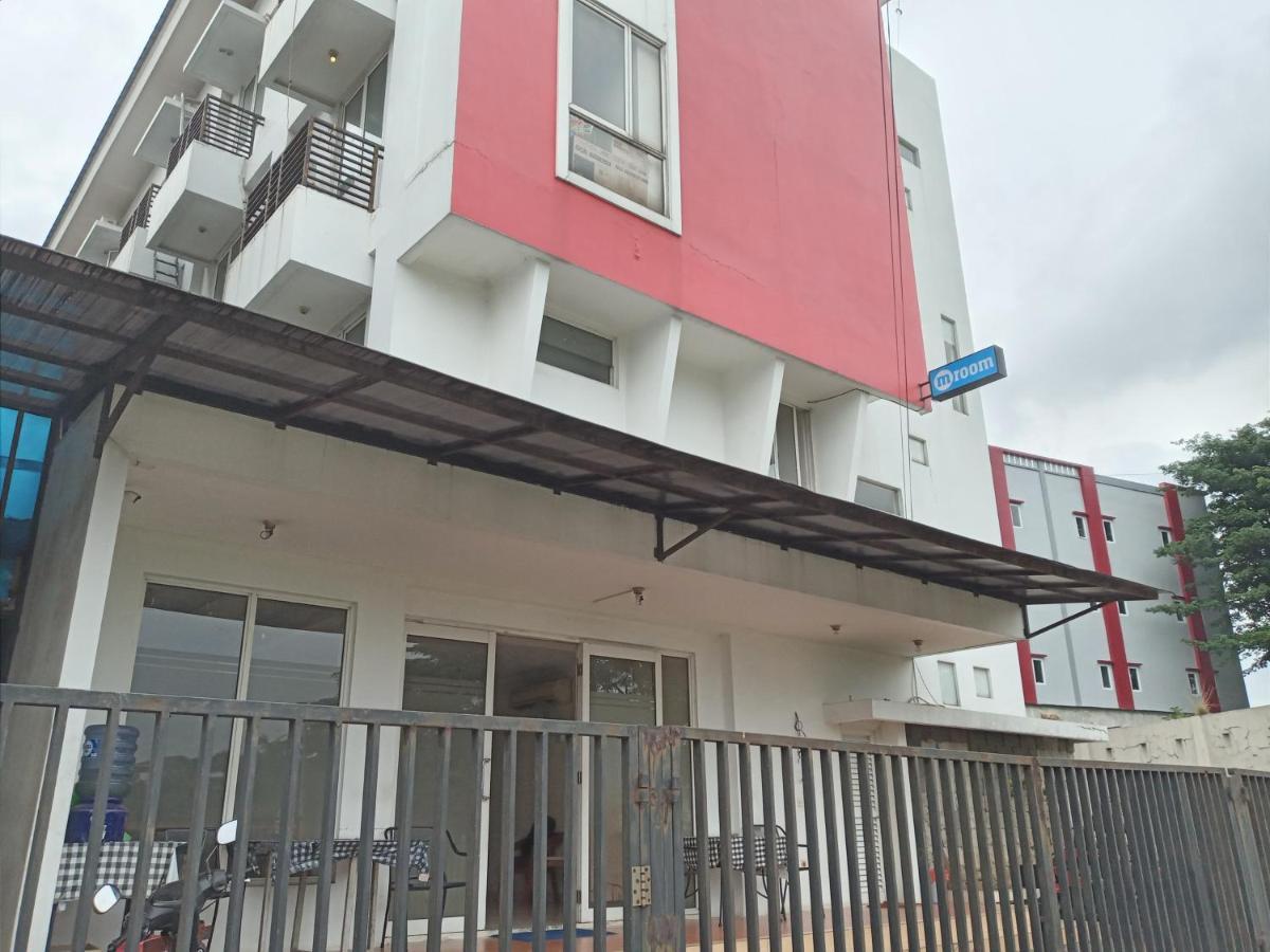 M Room Residence Tangerang Exterior photo